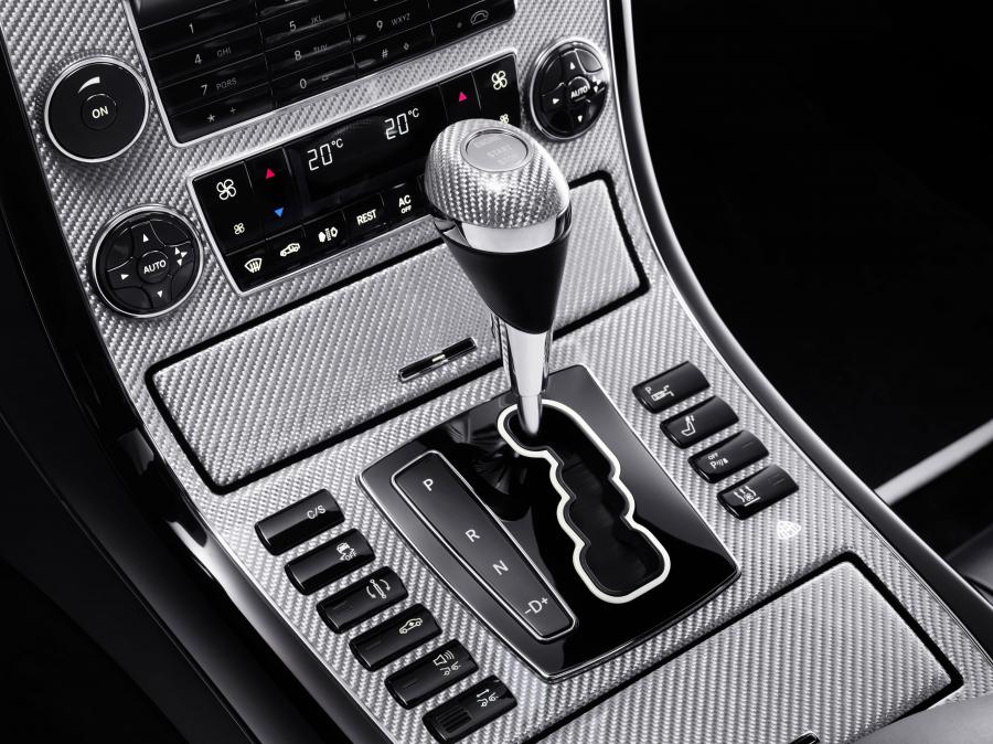 Детали интерьера Maybach 57S Edition 125! 2011 года  (фото 4 из 8)